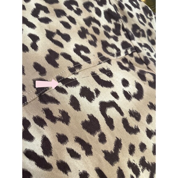 Chaser Leopard Print Short Romper Snaps Cinch Waist Long Sleeve Black Cream XS - Picture 10 of 16